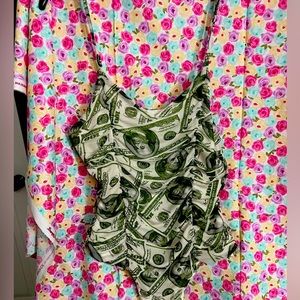 Blusa nueva pero no tiene tag nunca usada excelentes condiciones